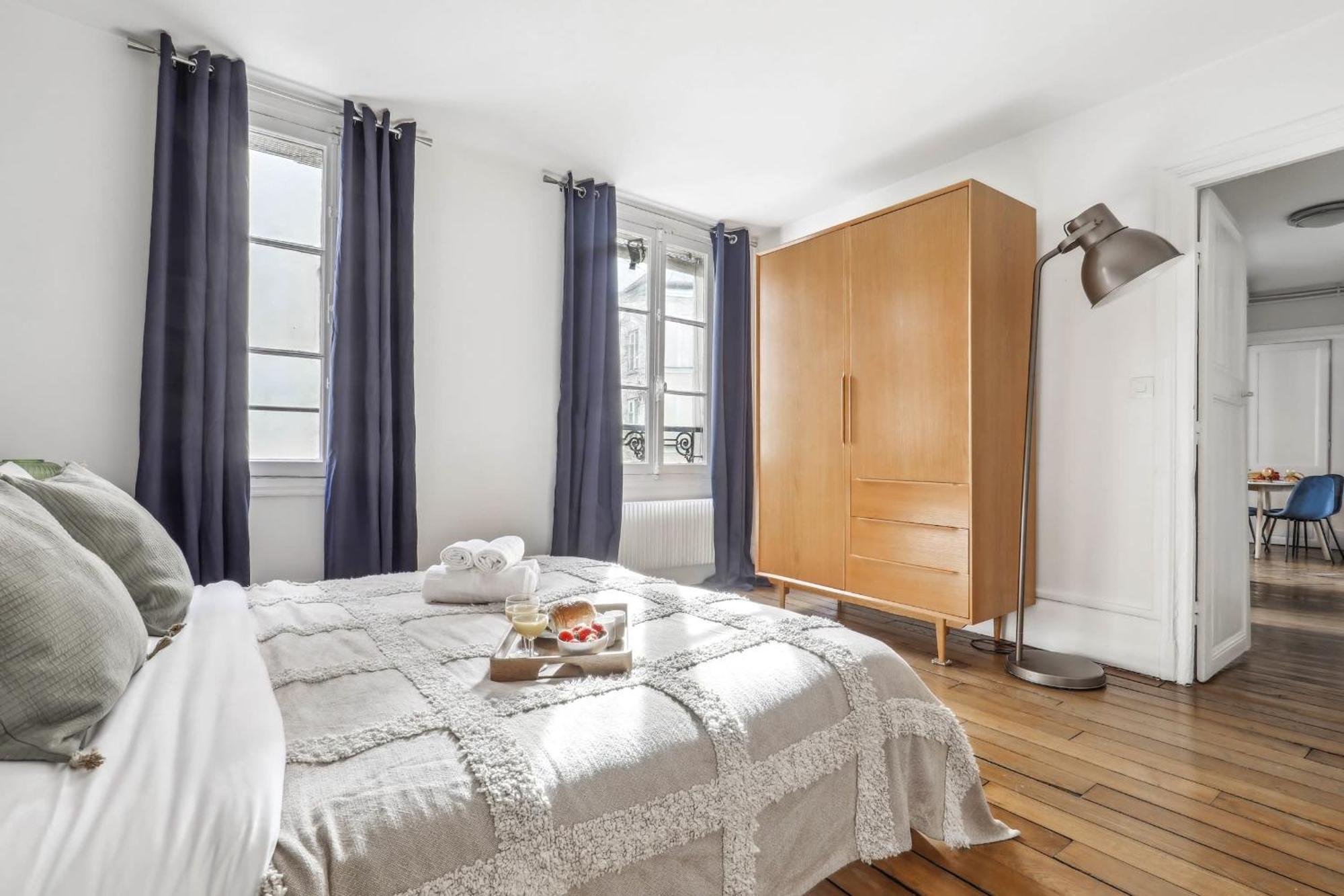 Le Marais 1Br Place Saint París Exterior foto